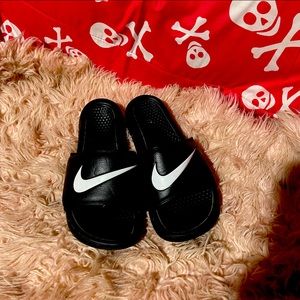 Nike slides